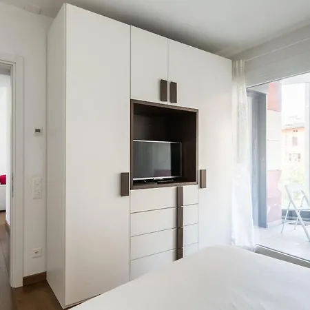 Apartment Roggia By Quokka 360 - A Stone's Throw From Ciani Park *