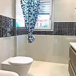 Апартаменти Roggia By Quokka 360 - A Stone's Throw From Ciani Park