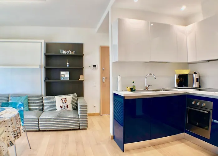 Apartment Roggia By Quokka 360 - A Stone's Throw From Ciani Park *