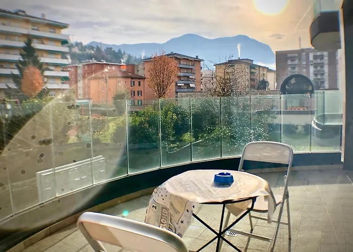 Apartment Roggia By Quokka 360 - A Stone's Throw From Ciani Park *